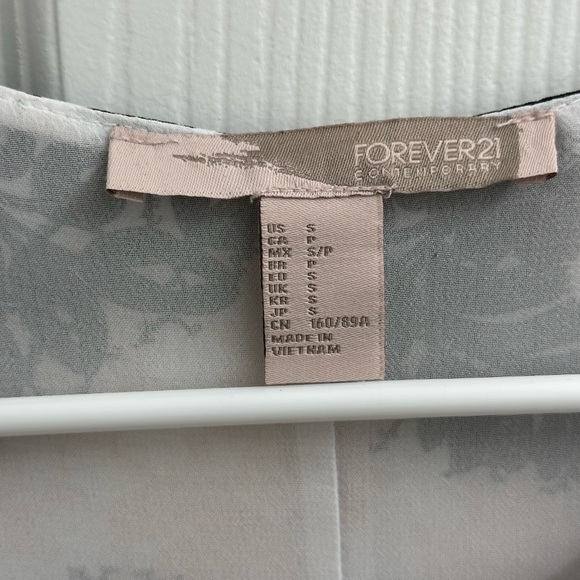 Forever 21 bohemian dress - Picture 3 of 3